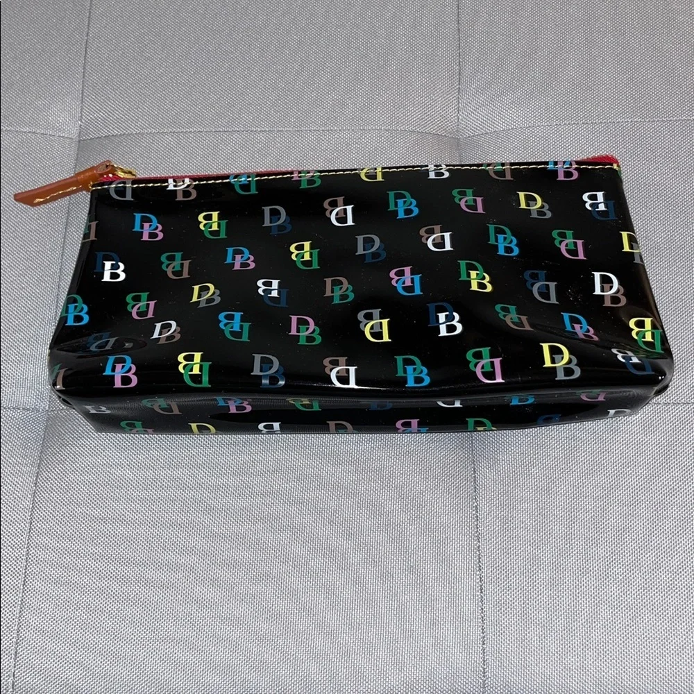 Dooney & Bourke on the Go Cosmetic Case